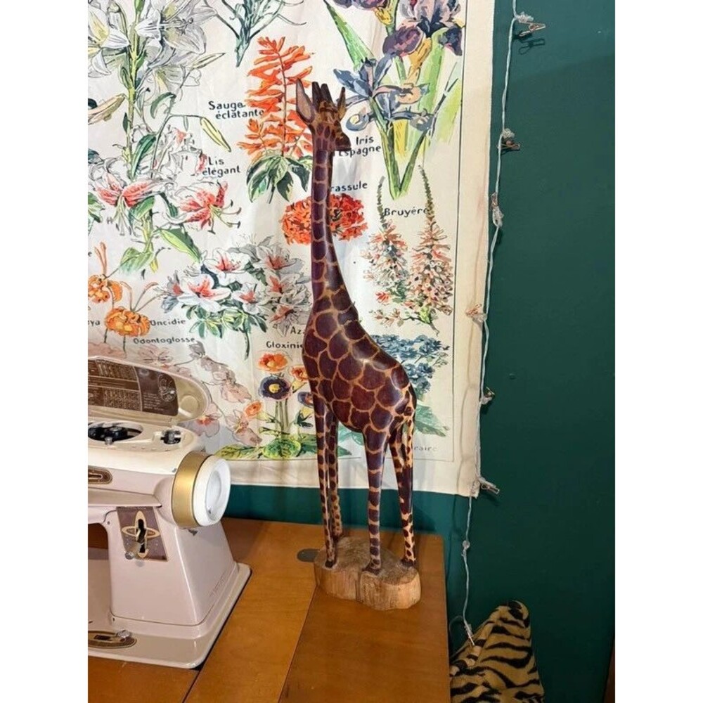 Vintage Hand-Carved Kenyan Giraffe – African Wood Sculpture – 25” Tall